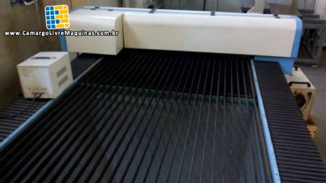 M�quina de corte e grava��o cnc laser Vesta