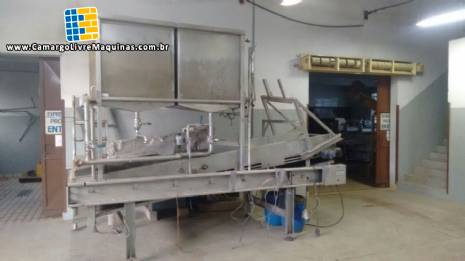 Esteira com silo e calha vibrat�ria