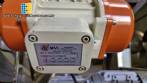 Rosca alimentadora transportadora helicoidal inclinada com silo receptor em inox Maqinox