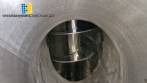 Rosca alimentadora transportadora helicoidal inclinada com silo receptor em inox Maqinox
