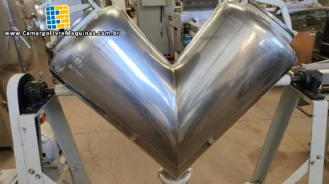 Misturador em V em inox polido