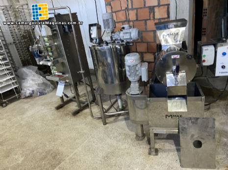 Despolpadeira tanque embaladora Max Machine 1000 polpas de frutas / hora