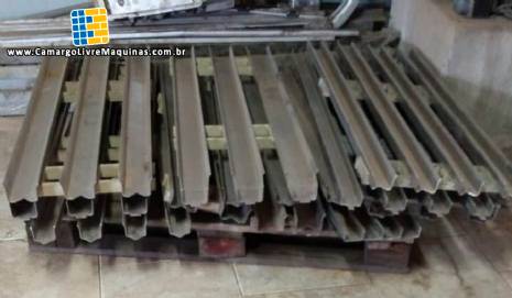 Linha de calhas de alimenta��o inox com calha vibrat�ria