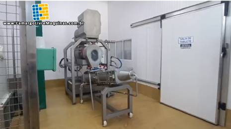 Batedeira de manteiga cont�nua em a�o inox FG INDMAQ 1000 kg / h