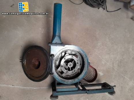 Moinho martelo em a�o carbono Vieira 5 CV MCS 280