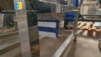 Alimentador posicionador abastecedor vibrat�rio em a�o inox de tampas TecnoEnvase TAG 5000