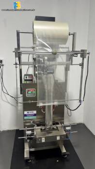 Embaladora empacotadora pneum�tica vertical com balan�a dosadora e datador Cetro