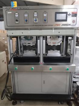 Linha de produ��o injetoras verticas para pe�as pequenas de baterias e partes pl�sticas