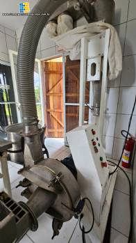 Moinho centr�fugo em a�o inox Scott Tech 50 kg por hora