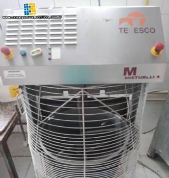 Batedeira 75 kg � gas Misturella Tedesco