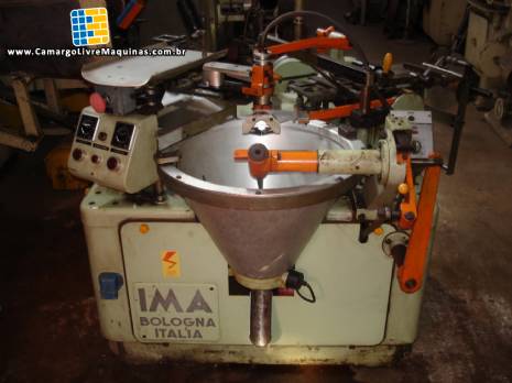 Dosadora / resfriadora / envolvedora de ovos de chocolate Ima Dosadora / resfriadora / envolvedora de ovos de chocolate Ima