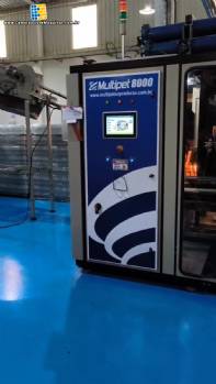 Sopradora para garrafas PET Multipet 8.000 garrafas hora Sopradora para garrafas PET Multipet 8.000 garrafas hora